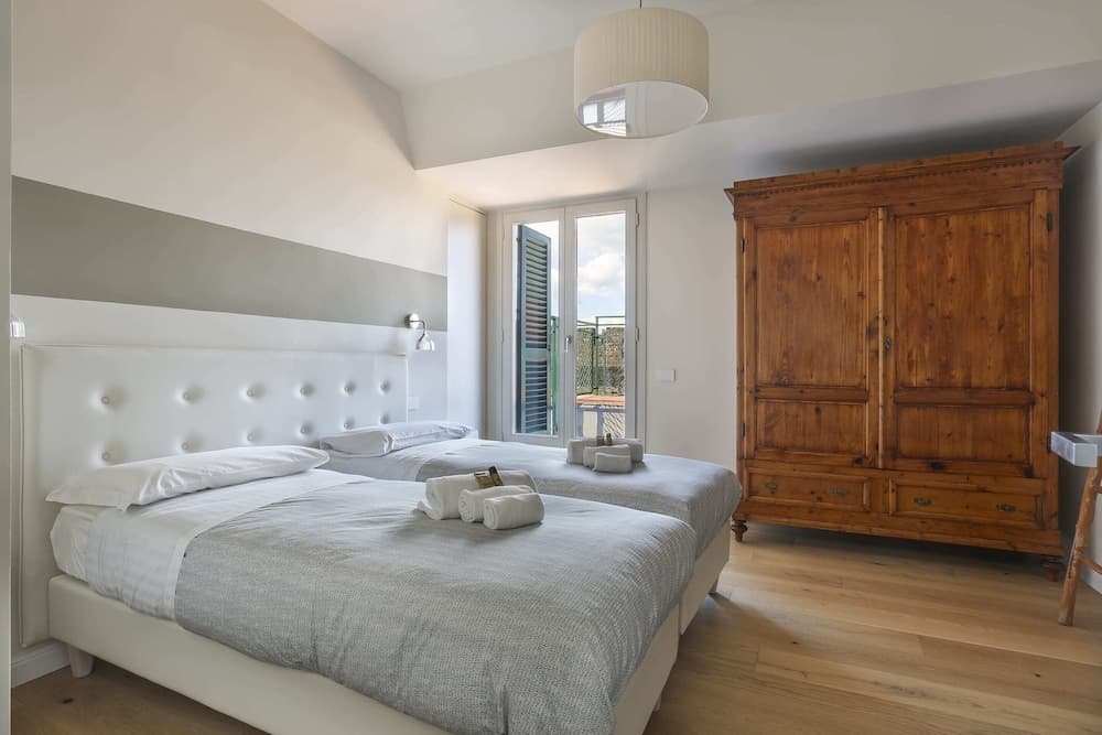 Penthouse With Terrace-hosted by Sweetstay