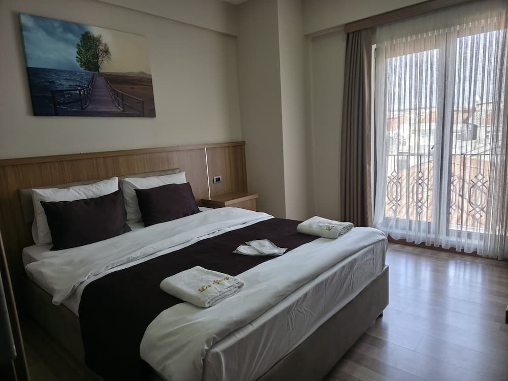 Hotel La SERA