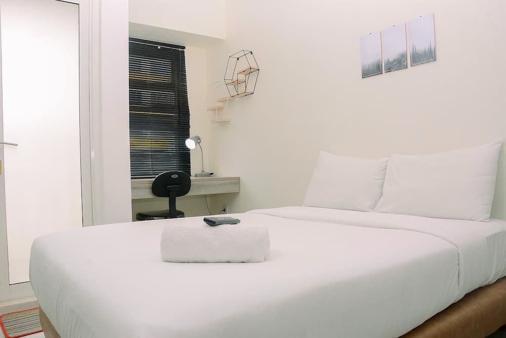 Best and Stylish Studio Unit Springlake Summarecon Apartment