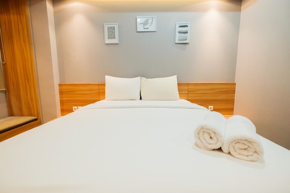 Furnished Studio (No Kitchen) Apartment Mustika Golf Residence