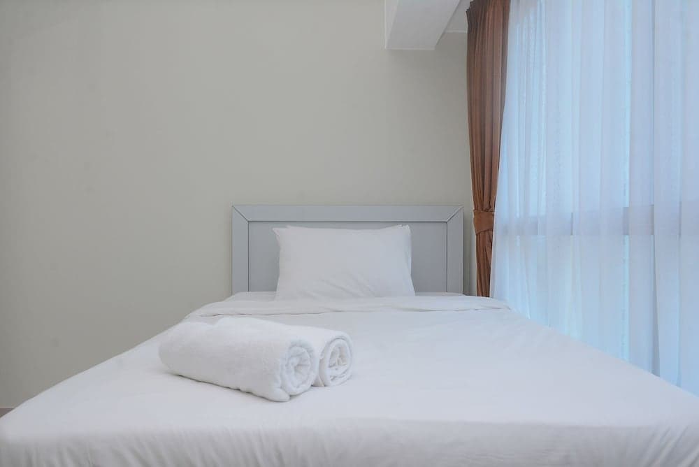 Elegant and Simply Studio Springlake Summarecon Apartment