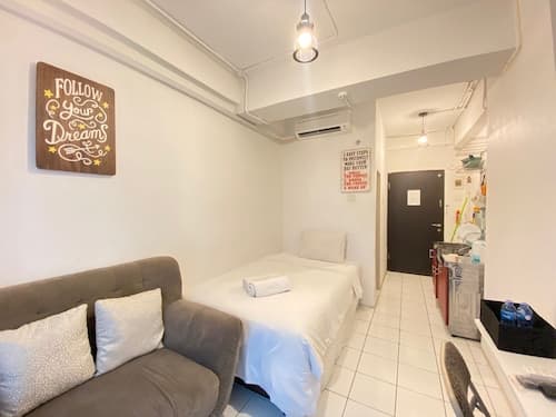 Cozy Studio Room at Grand Asia Afrika Apartment