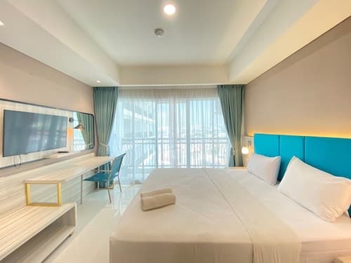 Modern and Spacious Studio Room at Green Kosambi Apartment