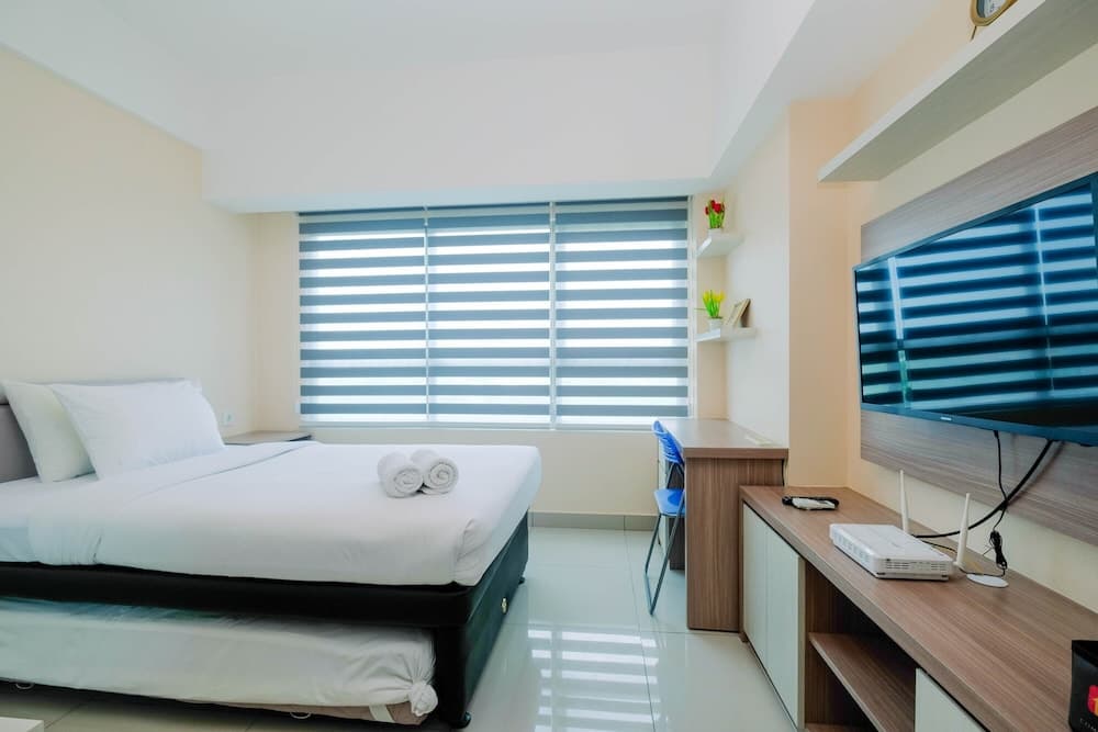 Wonderful Studio The Springlake Summarecon Apartment