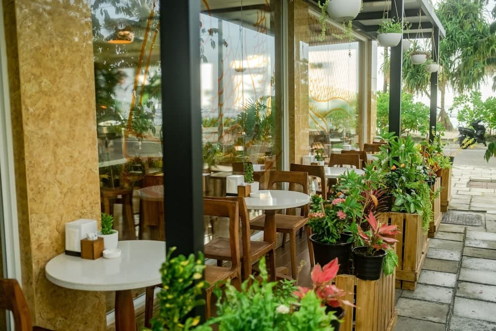 Açık havada yemek servisi