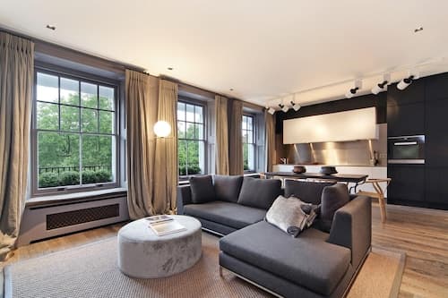 Cadogan Square Luxury 2 Bedroom Apartment II