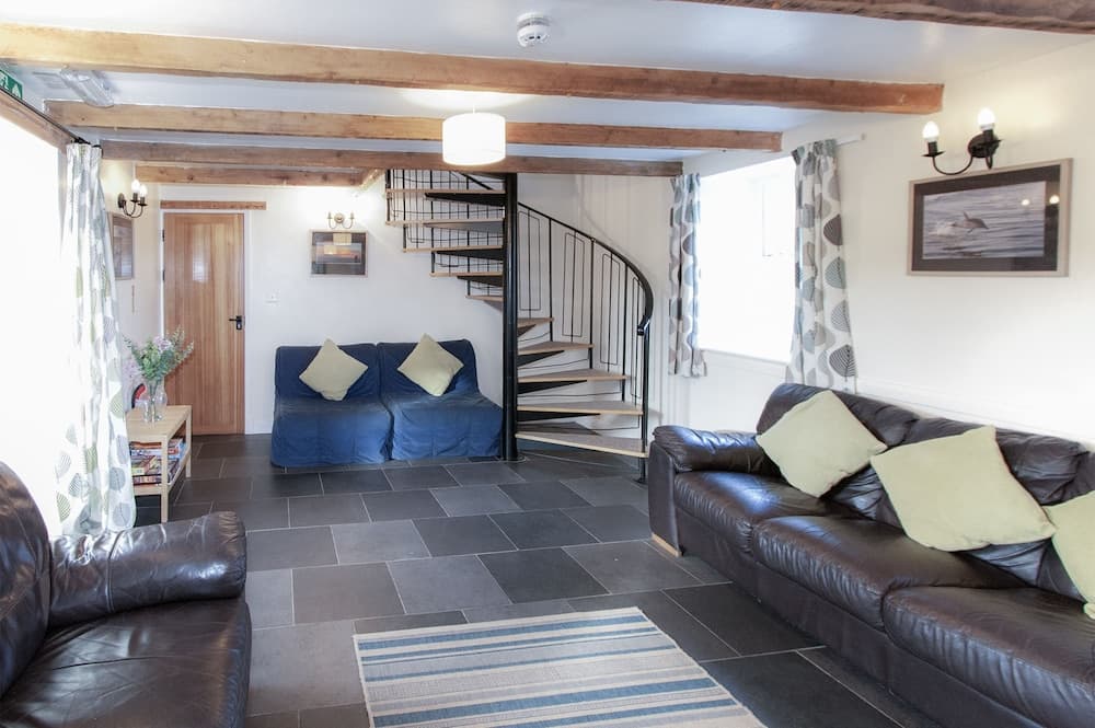 Bunk House - 4 Bedroom - Llangenith