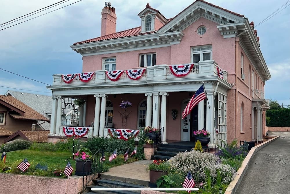 Pendleton House Historic Inn and B&B