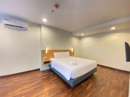 Fabulous 2Br Loft Apartment With Private Bathub At El Royale
