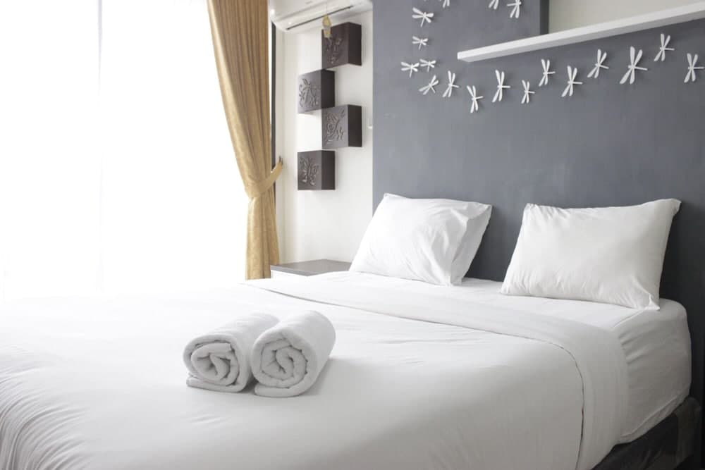 Modern & Contemporary Studio At Beverly Dago Apartment Near Itb