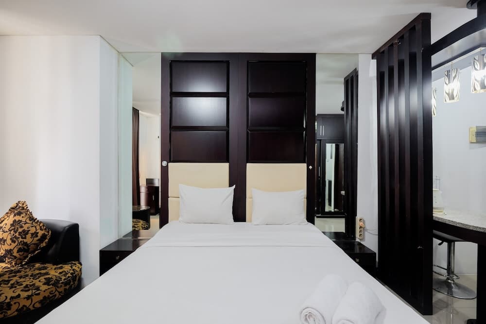 Comfort Living Studio Apartment At Mangga Dua Residence
