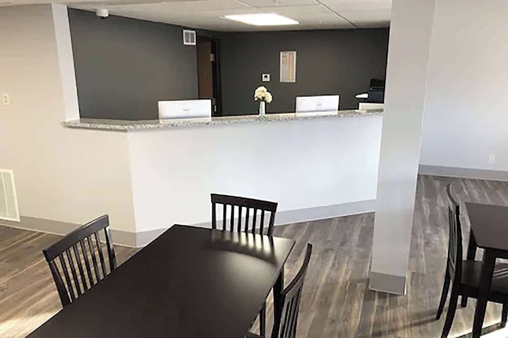 Travelodge by Wyndham Lincoln South