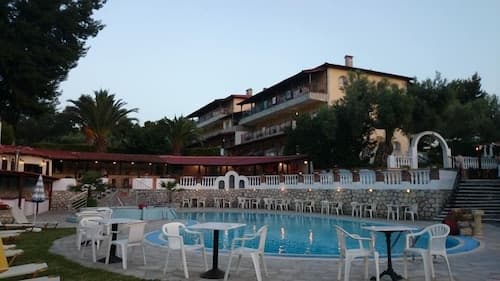Kassandra Bay