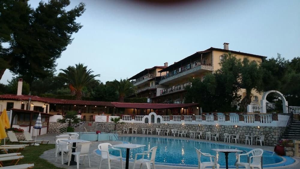 Konaklama yerinin ön cephesi