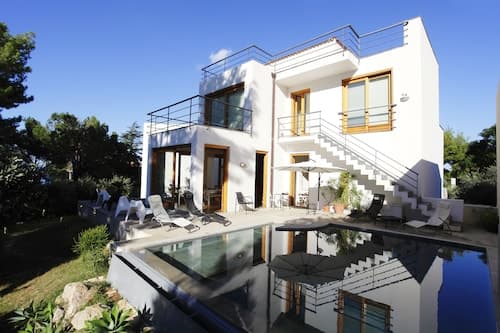 Villa Venere, 6 Bedrooms 5 Bathrooms, Private Pool and sea