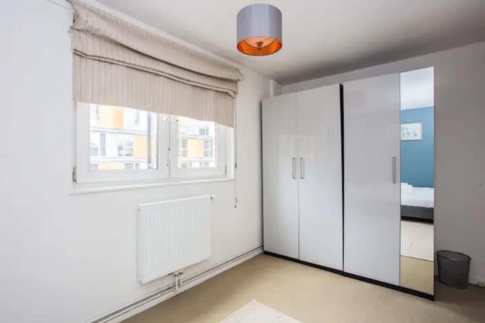 Spacious Central 3 Bedroom Apartment in Old Street