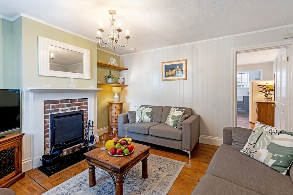 No. 32 Upper High Street WestgateCottage