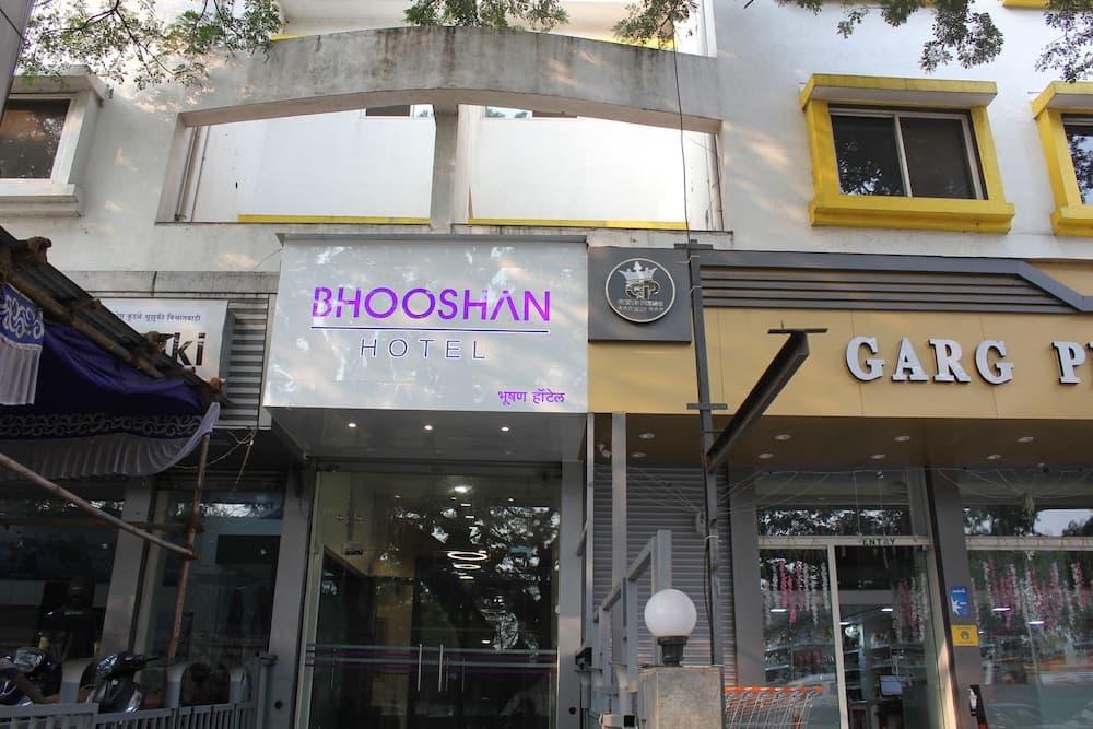 Hotel Bhooshan Airport road