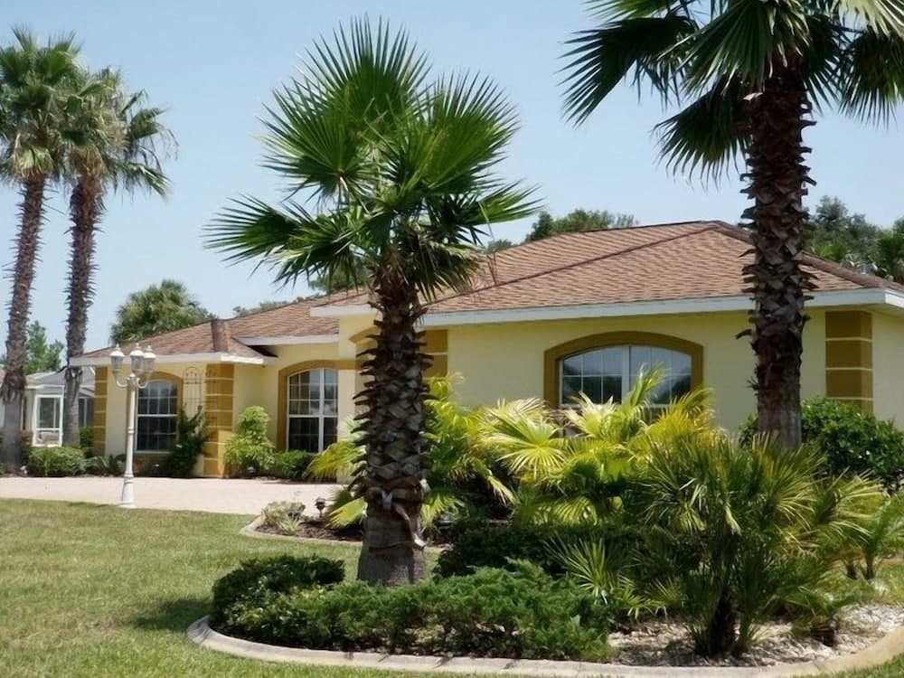 Sunset Hideaway Villa Louise 3 Bedroom Home by RedAwning