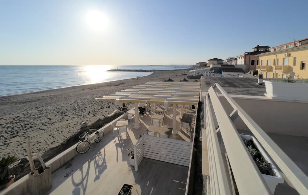 Hotel Cecina Beach