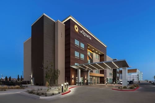 La Quinta Inn & Suites by Wyndham El Paso East Loop-375