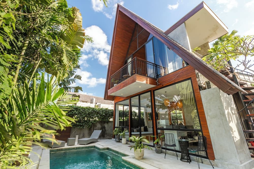 Azure 2BR Modern Private Pool Villa in Pererenan