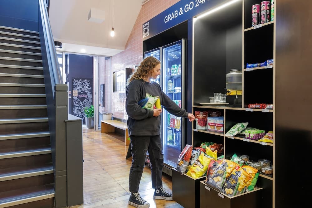 Otomatik satış makinesi