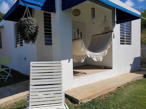 Comfy apartment 8 minute walk from beach