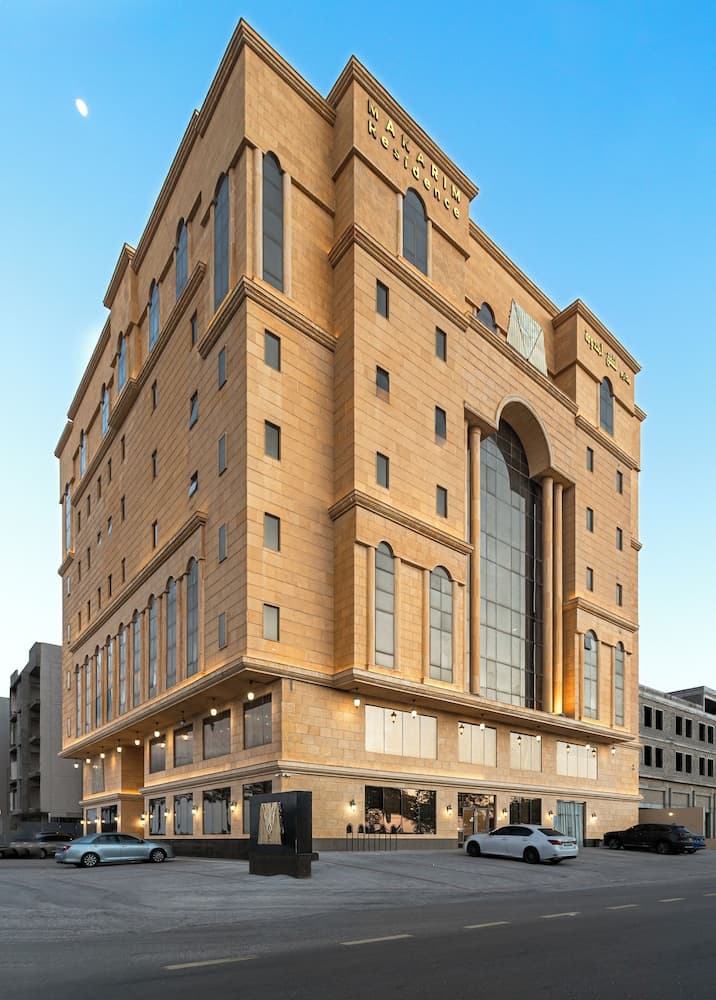 Private Luxury Suites - Al Hamra