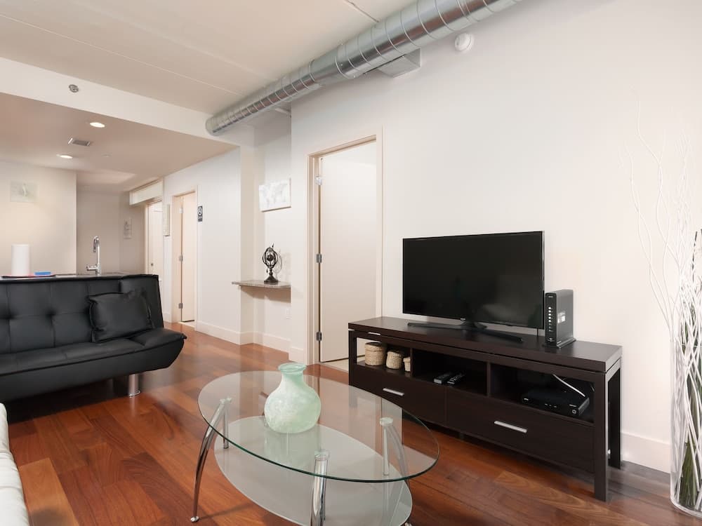 2br Fully Furnished Apartment In Downtown - Great Location 2 Bedroom Apts by RedAwning