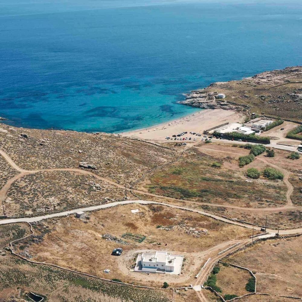 Evilia Mykonian Villa with Jaccuzi