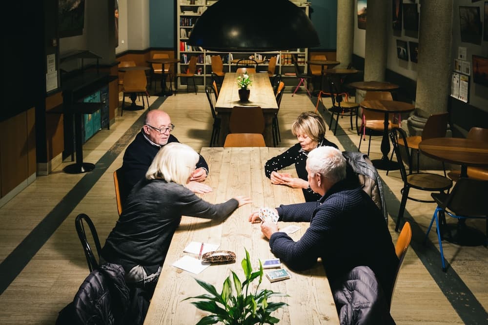 Lobi dinlenme salonu