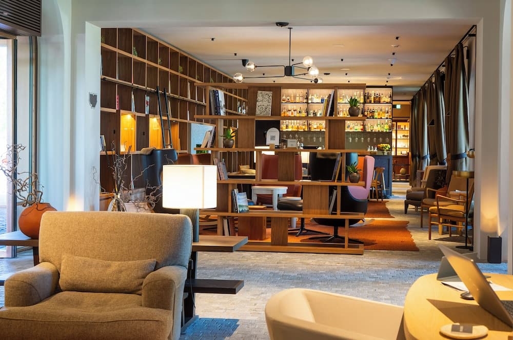 Lobi dinlenme salonu