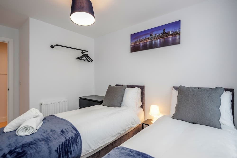 Watford Cassio Deluxe - Modernview Serviced Accommodation