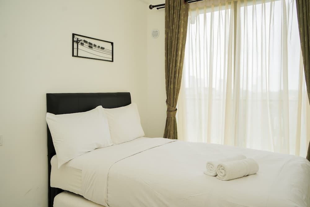 Elegant And Modern Studio At Sky House Bsd Apartment