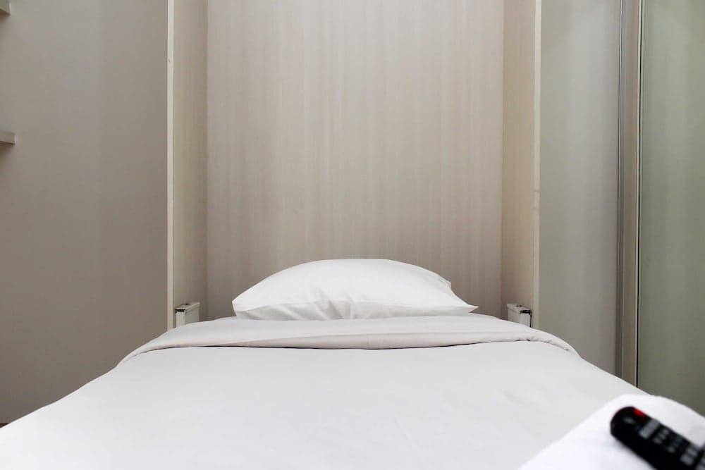 Cozy And Nice Studio Apartment At Springlake Summarecon Bekasi