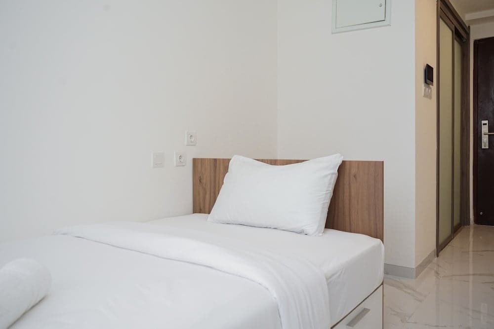Nice And Cozy Studio At Sky House Bsd Apartment