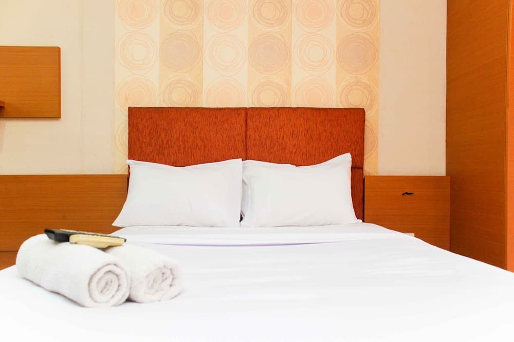 Cozy Stay Studio Apartment (No Kitchen) At Metropark Condominium Jababeka