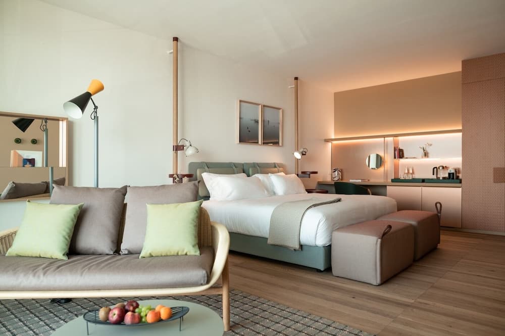 Laguna Faro Suites - Adults Only & Free Beach