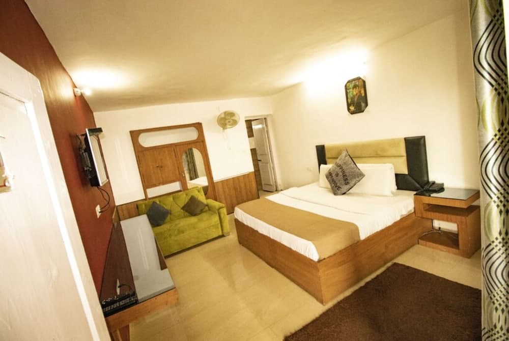 Goroomgo Hotel Jasmine Dalhousie