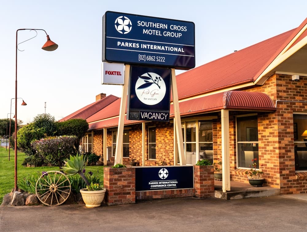 Parkes International Motor Inn