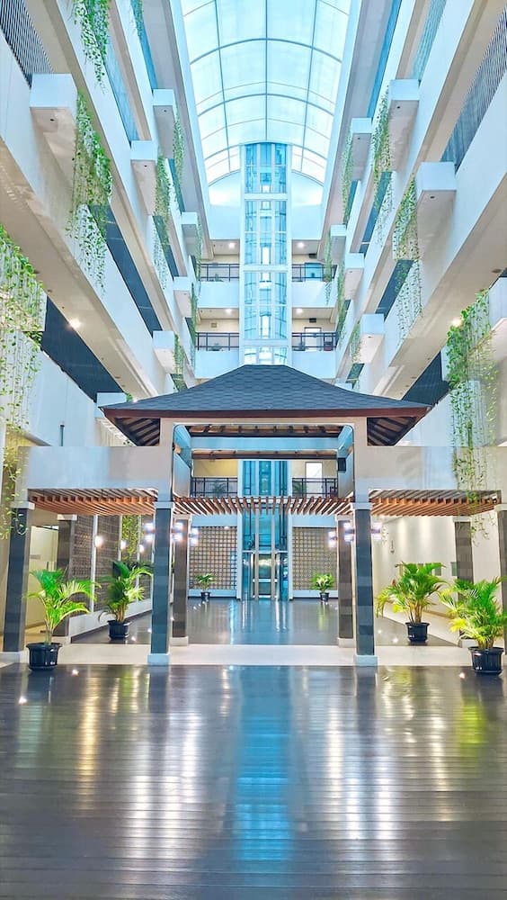 Le Premier Hotel Kota Deltamas