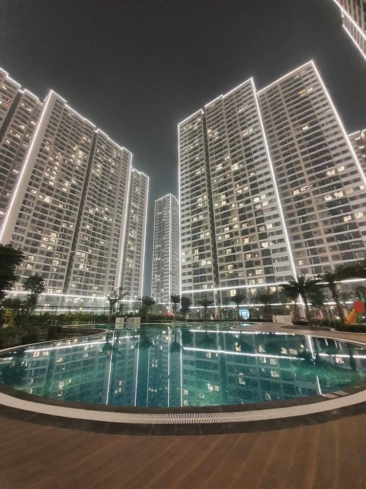 Canh Apartment in Vinhome Skylake