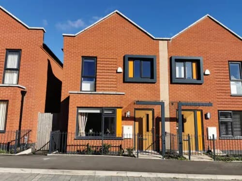 Entire 3 Bedroom House Manchester Free Parking