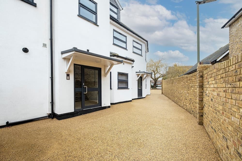 Crown Place 2 & 3 Bedroom Luxury Apts