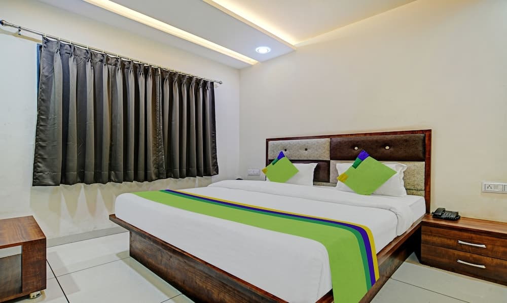 Treebo Jayshree Palace C21 Business Park