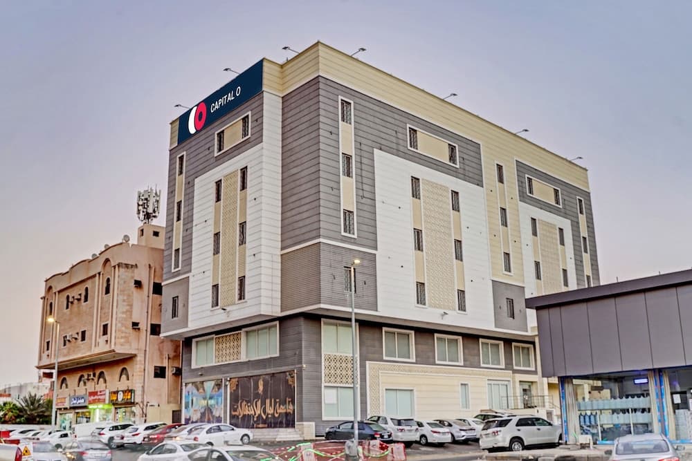 OYO 605 Tafwij Hotel