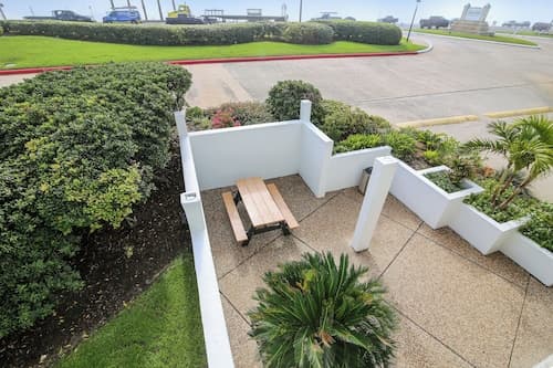 Beach-a-holic by Ryson Vacation Rentals