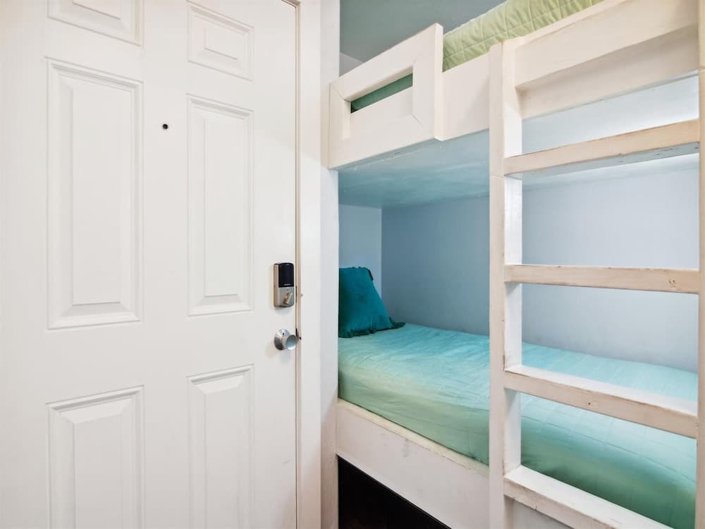 Maravilla 233 - Indigo Flamingo