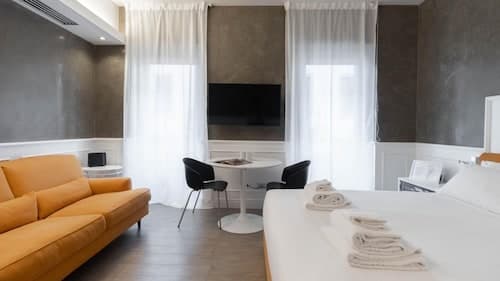 Italianway Collection - Corso Venezia 7 - Aida